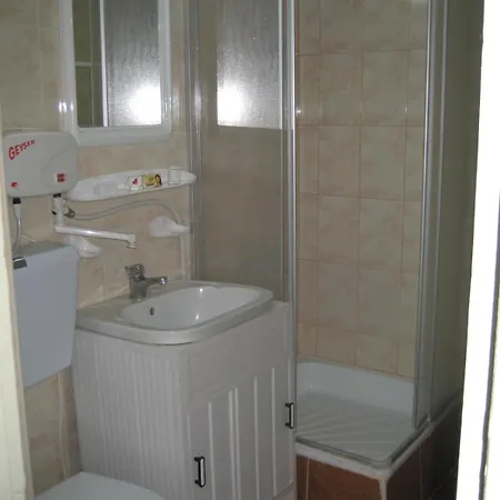 Garsoniera Brazda Lui Novac *