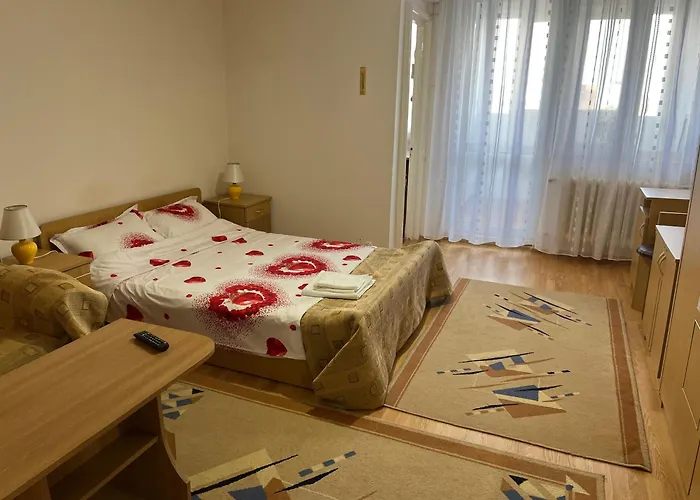 דירה Garsoniera Brazda Lui Novac קריובה