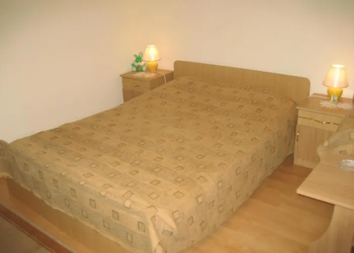 Garsoniera Brazda Lui Novac * קריובה